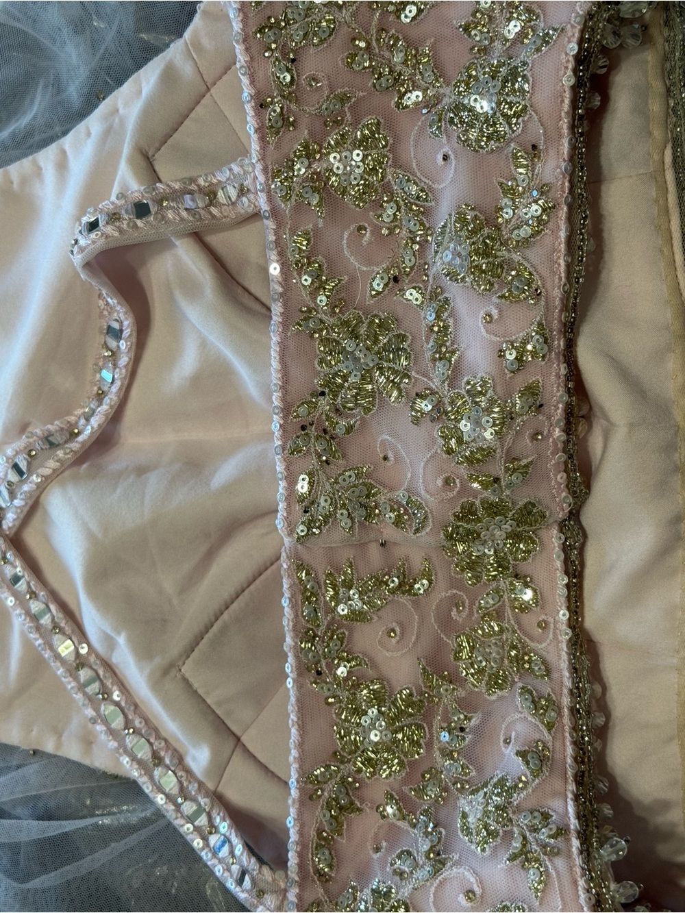 Lehenga in beautiful pink and gold. - Picture 11 of 16
